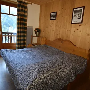 chalets-clovis-i-ii.hotels-rhonealpes.com/